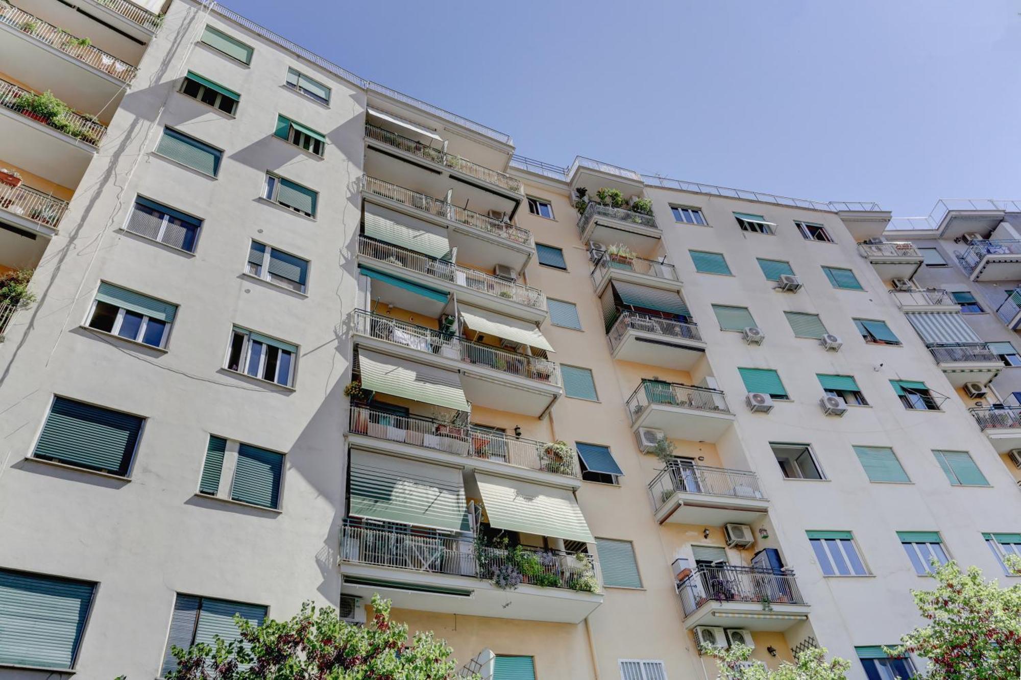 Apartment Furio Camillo - Metro A - Netflix